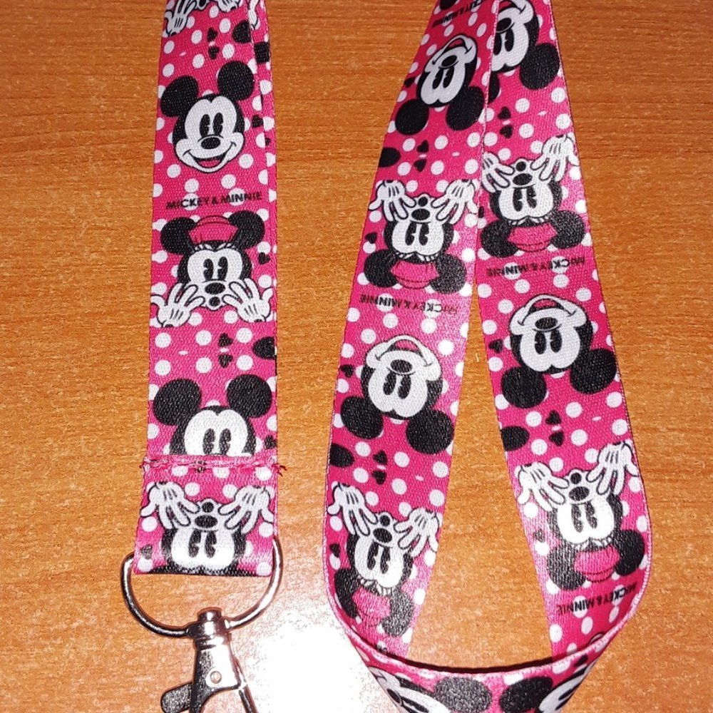 F7. Walt Disney World Mickey and Minnie One Size Pink Lanyard with Clip